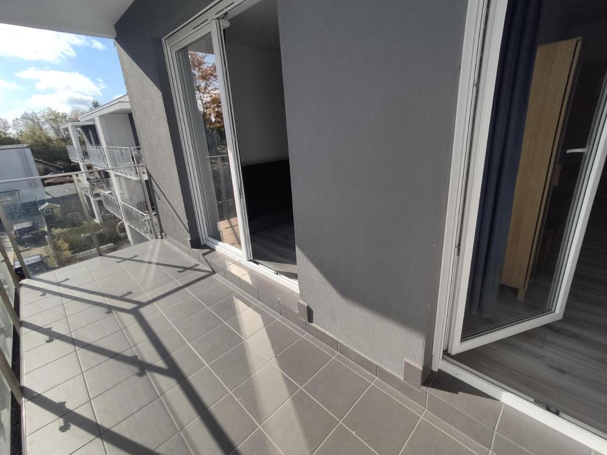 1110 Smialego 39 - Tanie Pokoje W Apartamencie - Samodzielne Zameldowanie - Self Check In بوزنان المظهر الخارجي الصورة