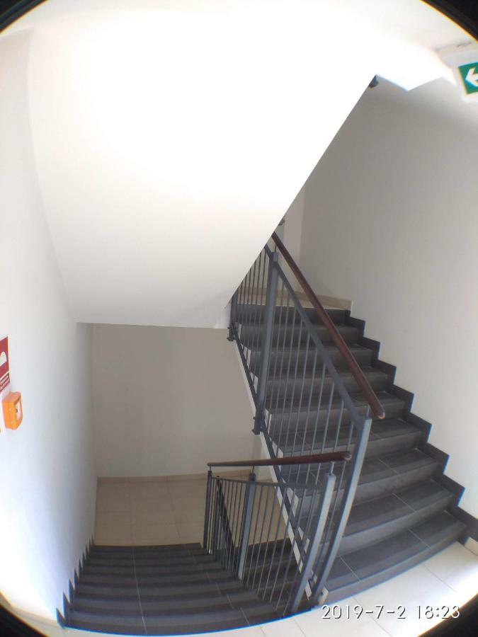 1110 Smialego 39 - Tanie Pokoje W Apartamencie - Samodzielne Zameldowanie - Self Check In بوزنان المظهر الخارجي الصورة
