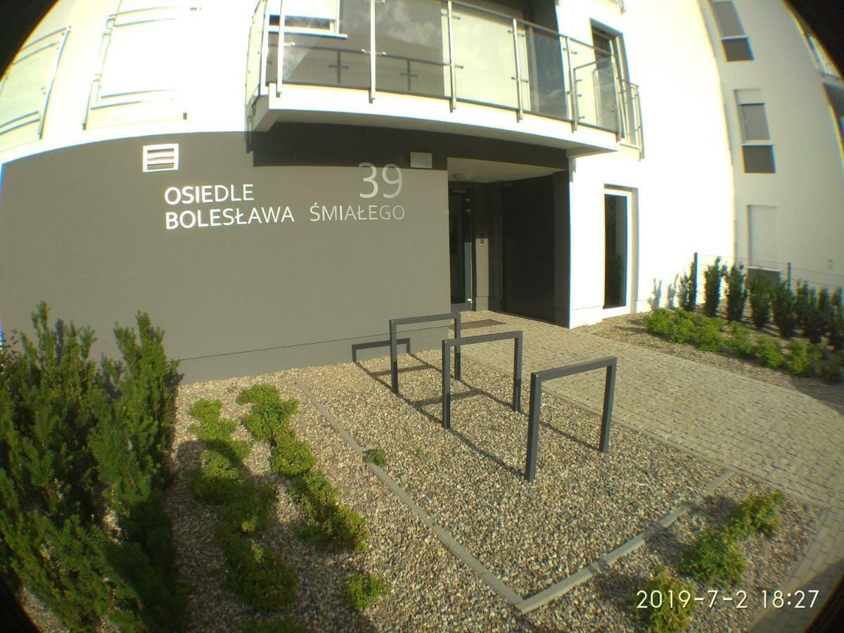 1110 Smialego 39 - Tanie Pokoje W Apartamencie - Samodzielne Zameldowanie - Self Check In بوزنان المظهر الخارجي الصورة